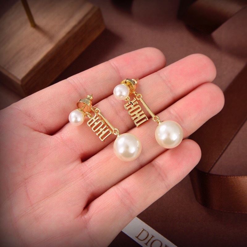 chr1st1an D10r earrings